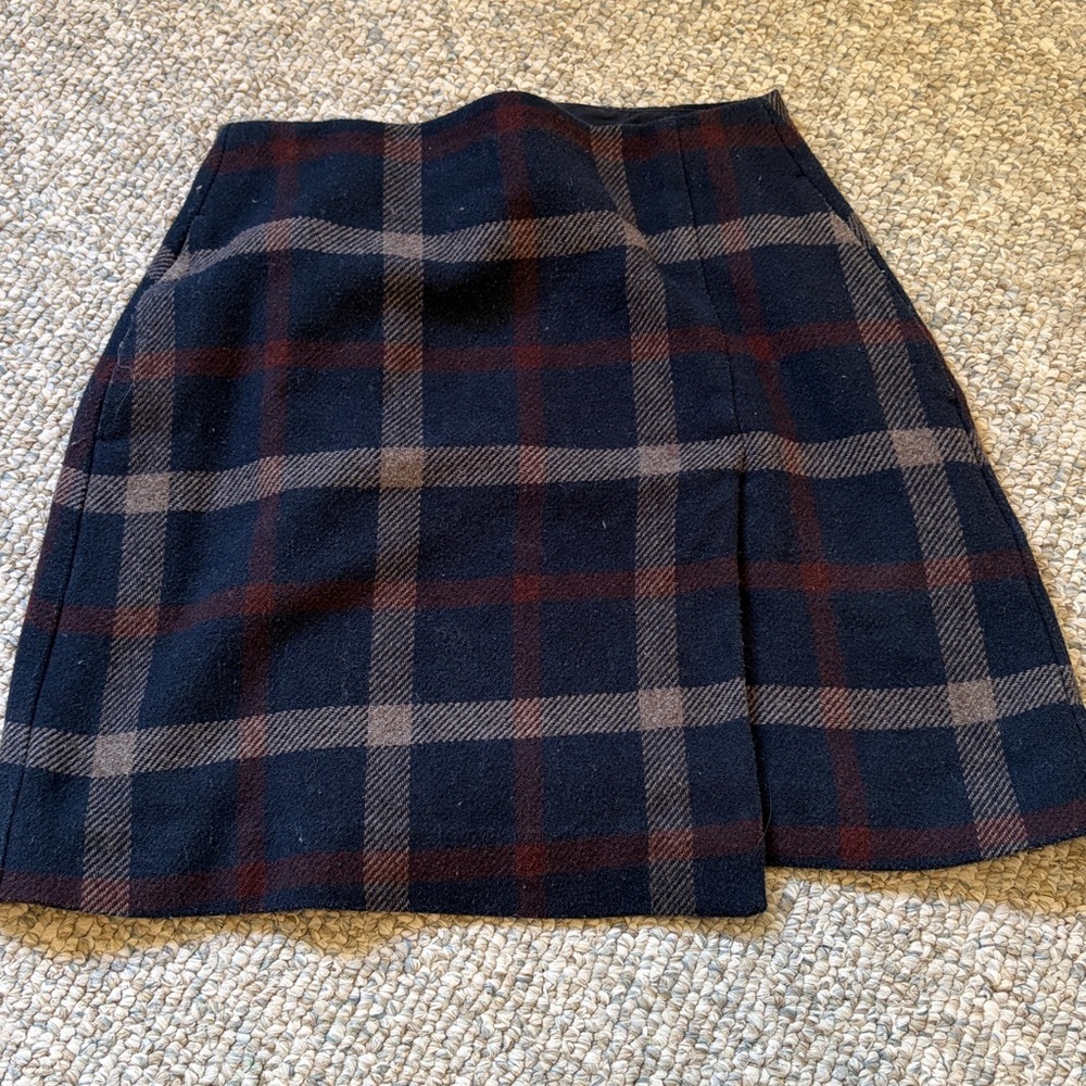Uniqlo Plaid Wool Skirt in Navy and Red